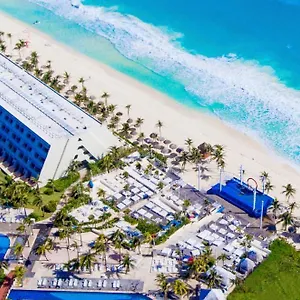 Oh! On The By Oasis 4*, Cancún Mexique