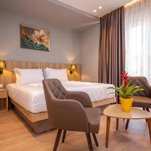 Hotel Azure, Saranda